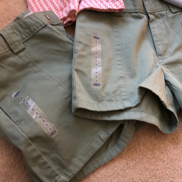 Girls shorts Size 10 - Picture 4 of 8